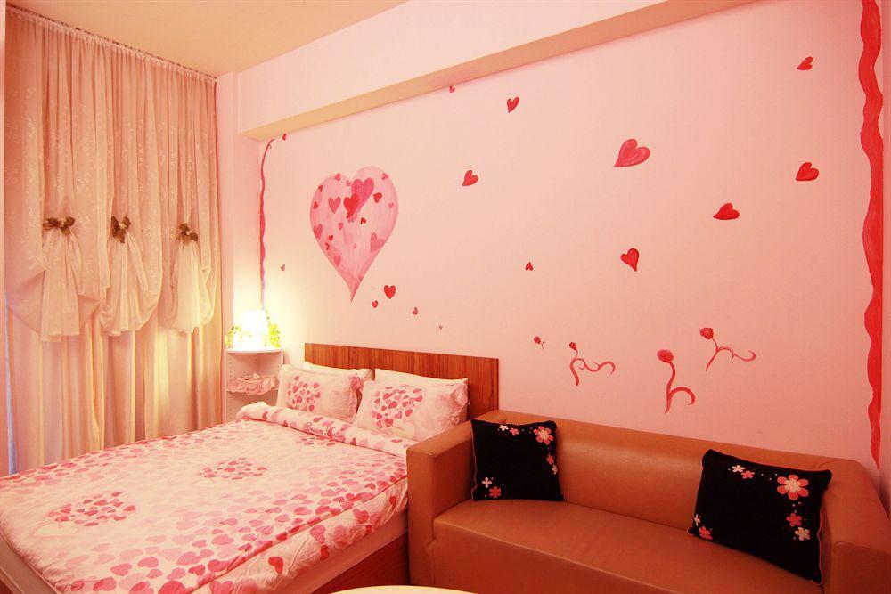 Mei Hsiao Yuen Hostel Taichung Exterior photo