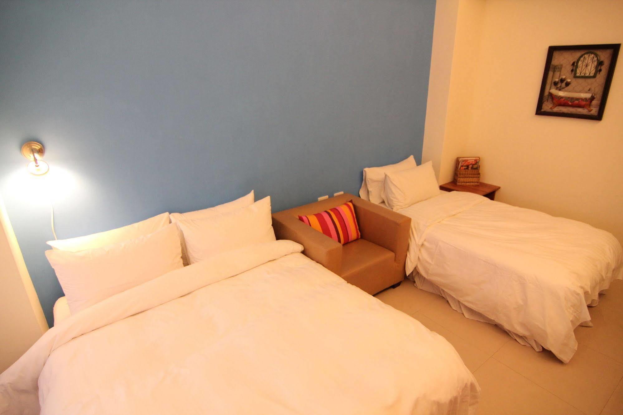 Mei Hsiao Yuen Hostel Taichung Exterior photo