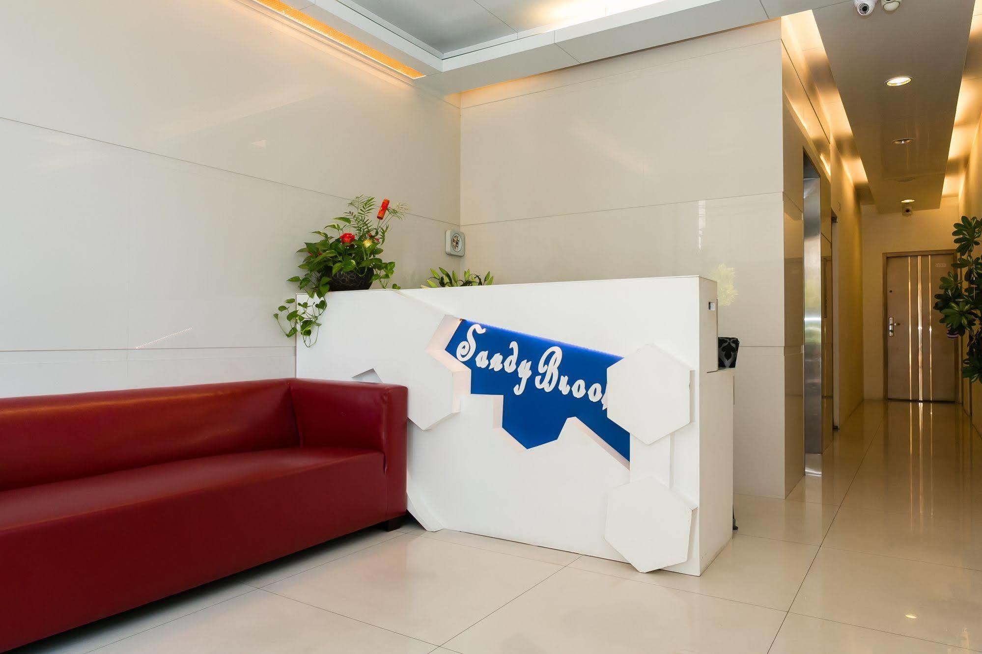 Mei Hsiao Yuen Hostel Taichung Exterior photo