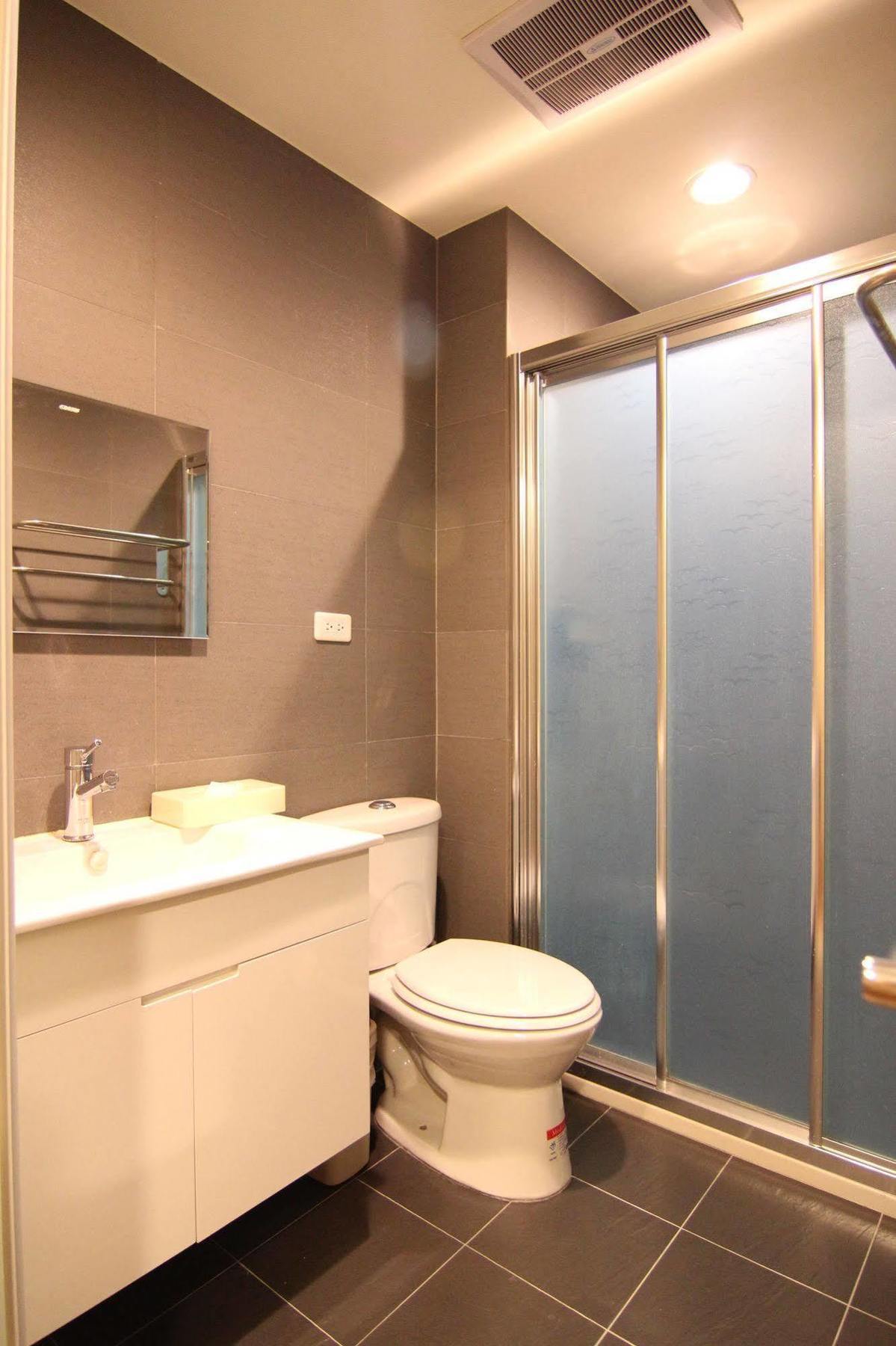 Mei Hsiao Yuen Hostel Taichung Exterior photo